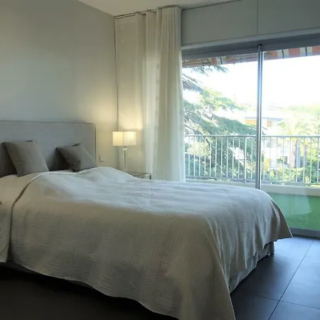 Pleiades 3 * Cannes
