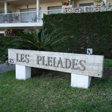 Pleiades 3 *
